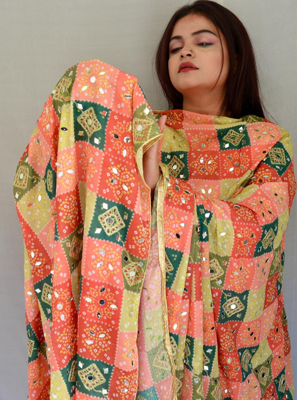 Pakistani  Mirrored square design dupatta - Vaaniari