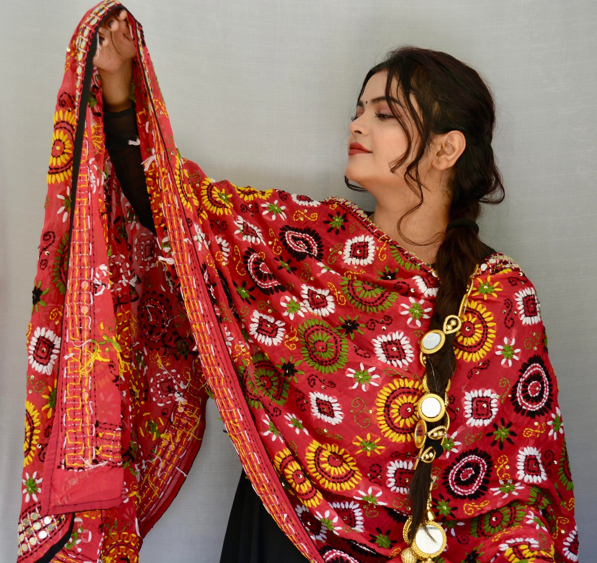 Phulkari Dupatta Red - Vaaniari