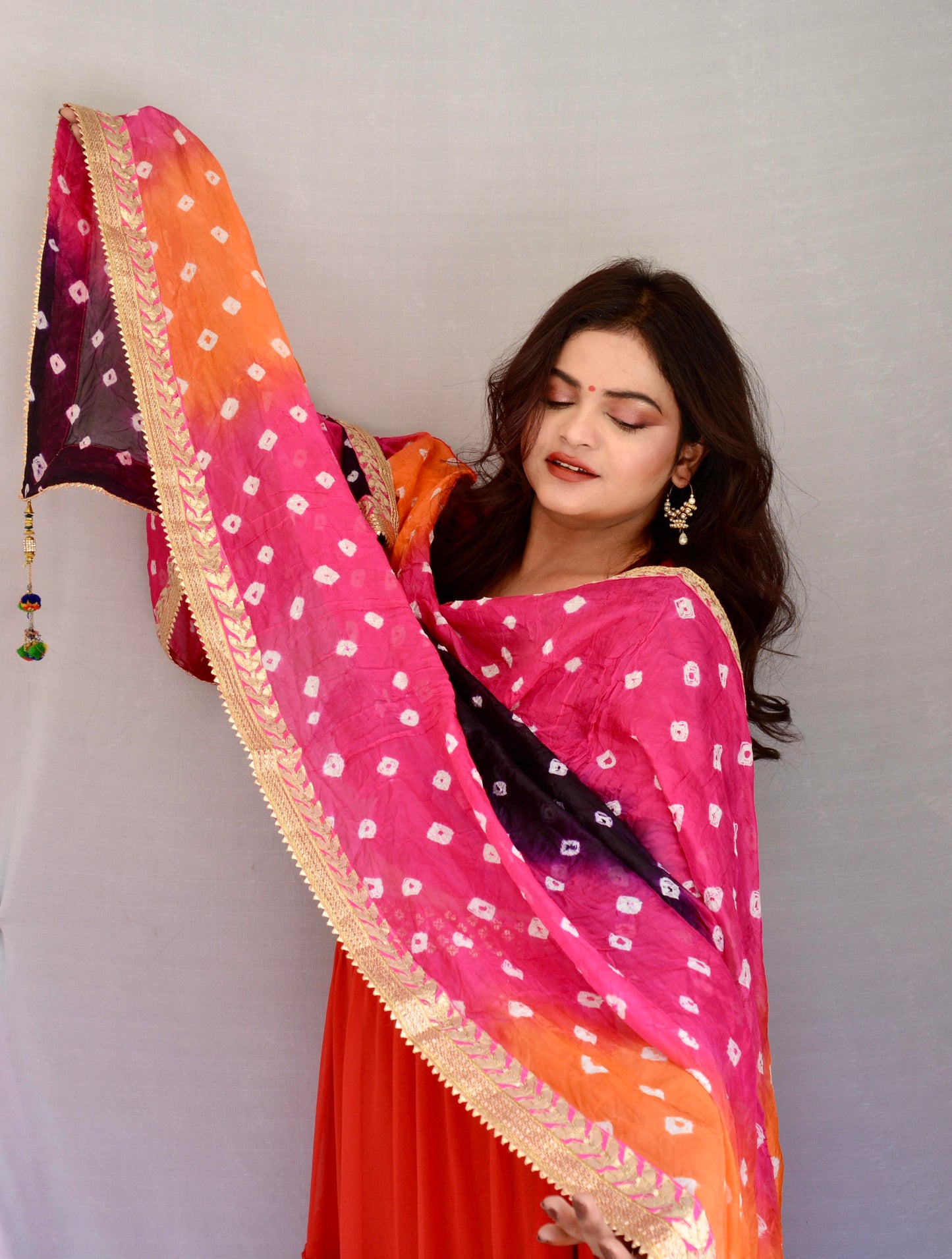 Tie and Dye Bandhani Pink Dupatta - Vaaniari