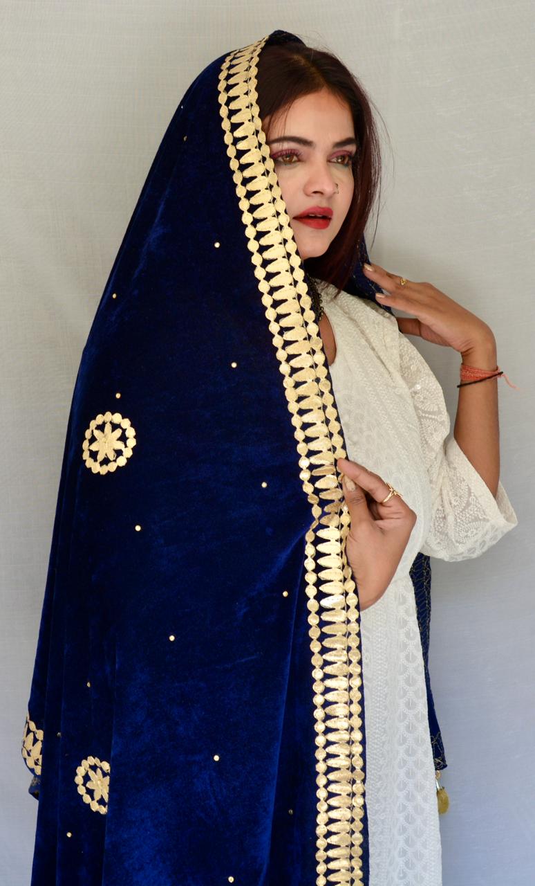 Gotta patti Dark Blue Velvet dupatta - Vaaniari