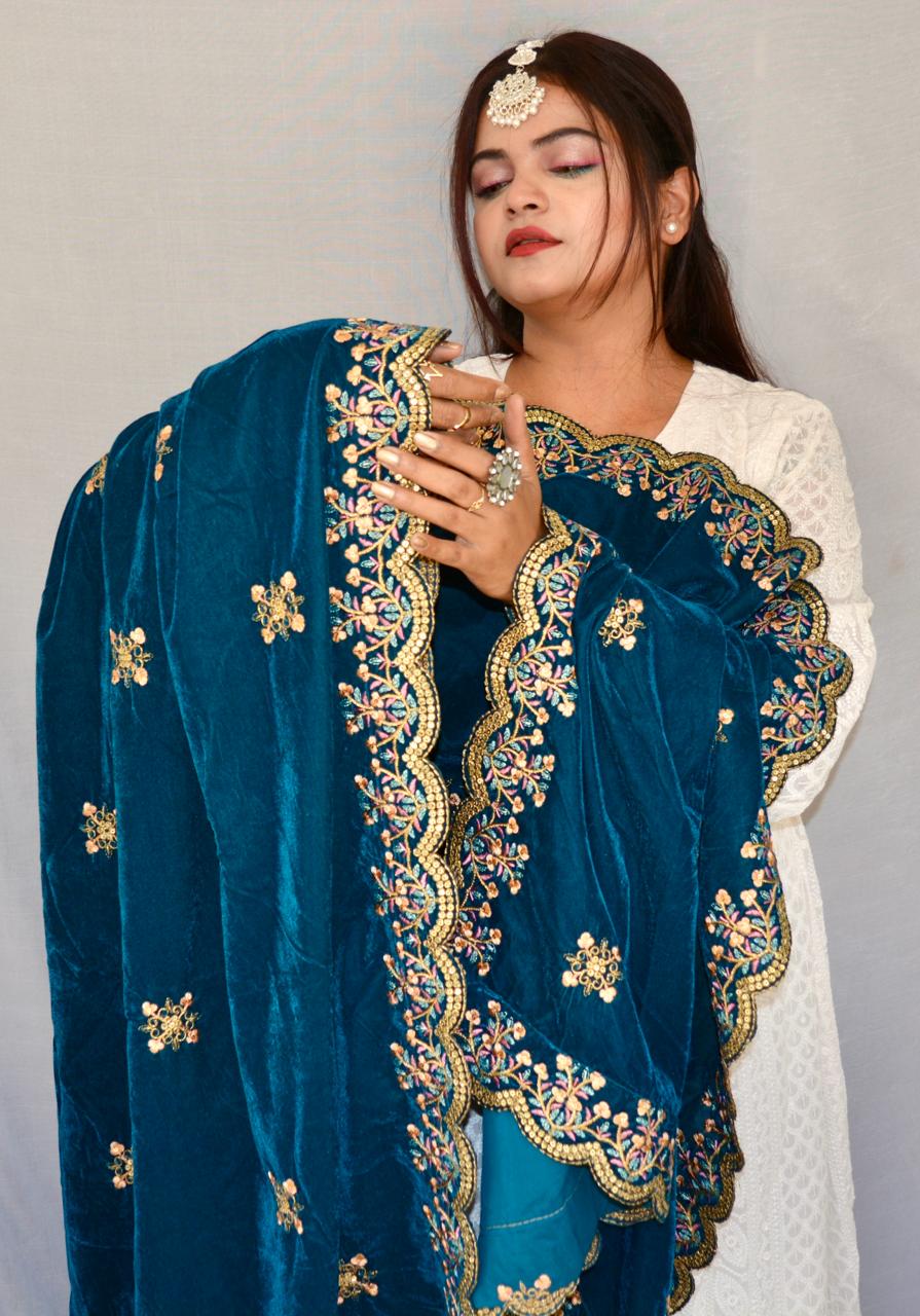 Zari work Peacock color Velvet Dupatta - Vaaniari