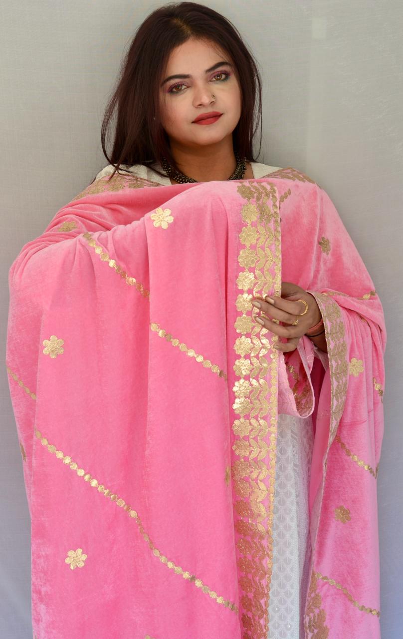 Gotta patti Pink Velvet dupatta - Vaaniari