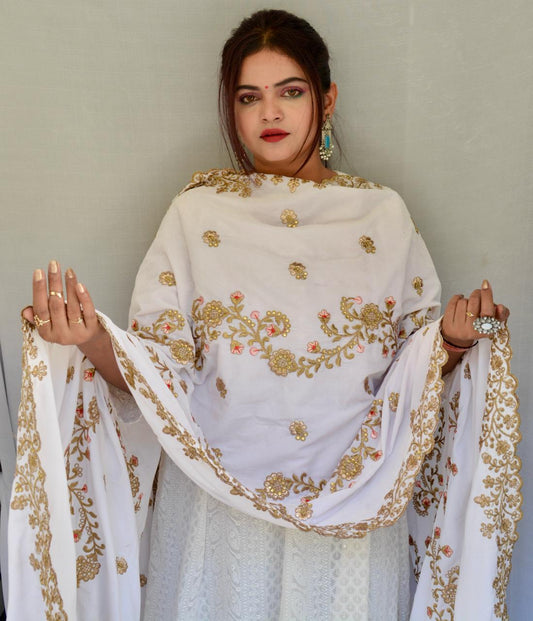 Heavy Zari work White Velvet Dupatta - Vaaniari