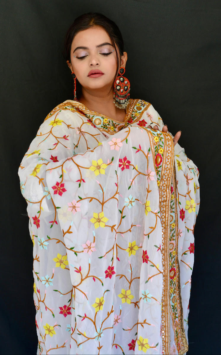 Georgette Heavy Thread Work White Dupatta - Vaaniari